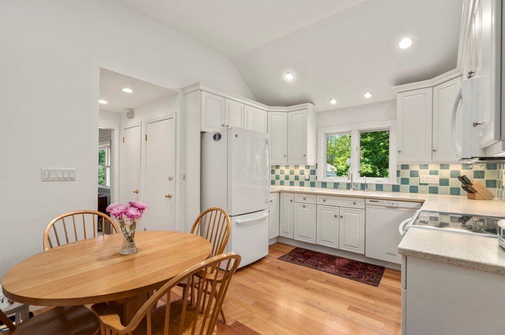 129 Withington Rd, Newton MA 02460-2037 exterior