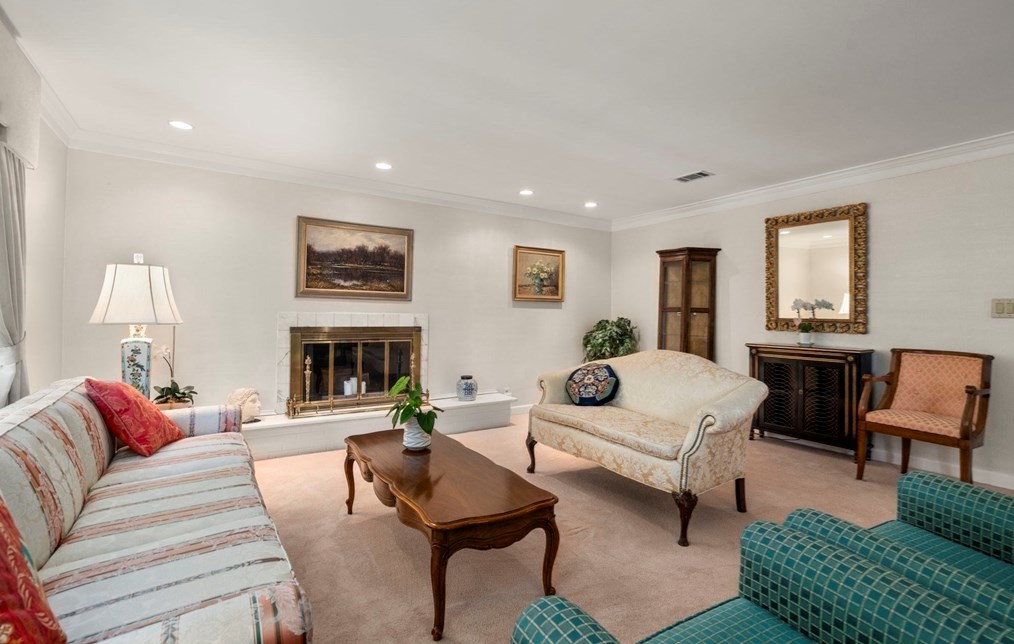 129 Withington Rd, Newton MA 02460-2037 exterior