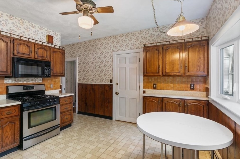 238 Beach St, Revere MA 02151-5004 exterior