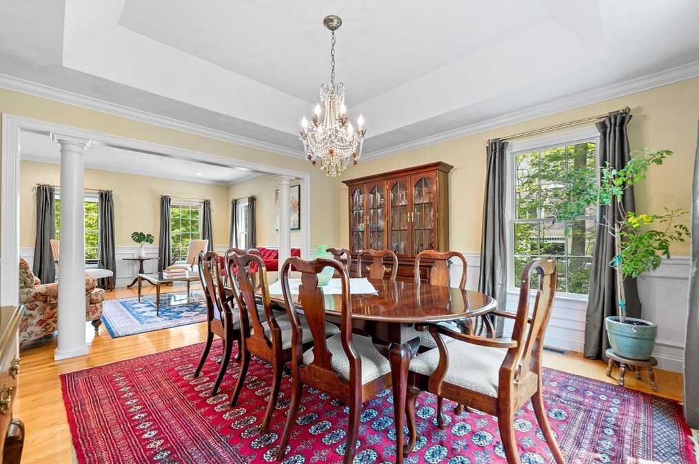 8 Wildewood Dr, Worcester MA 01612-1083 exterior