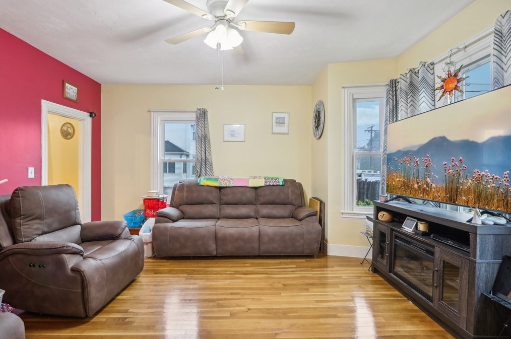 15 Vernon St, Whitman, MA 02382 exterior