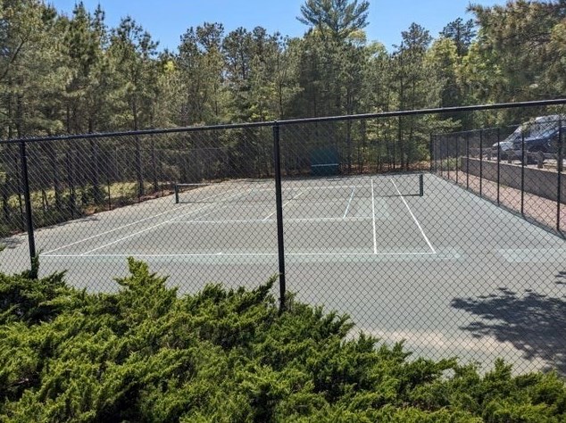 7 Bob White Cres, Mashpee MA 02649-3560 exterior