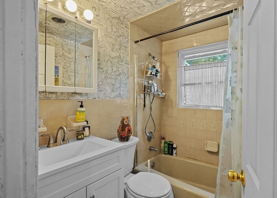 459 Essex St, Weymouth MA 02188-3502 exterior