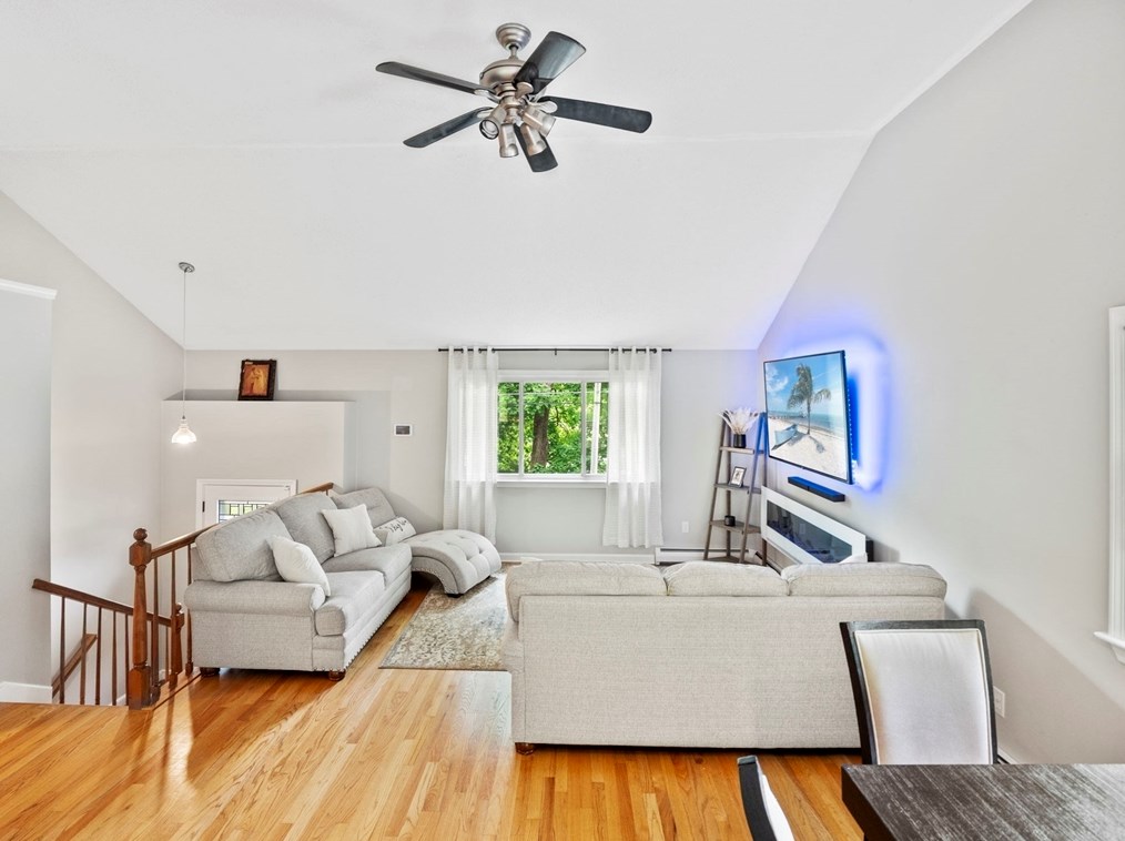 377 Butman Rd, Lowell MA 01852-4308 exterior