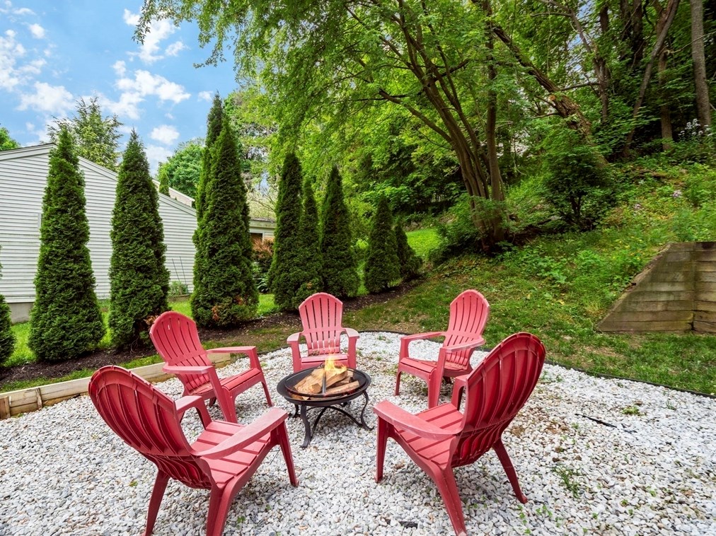 377 Butman Rd, Lowell MA 01852-4308 exterior