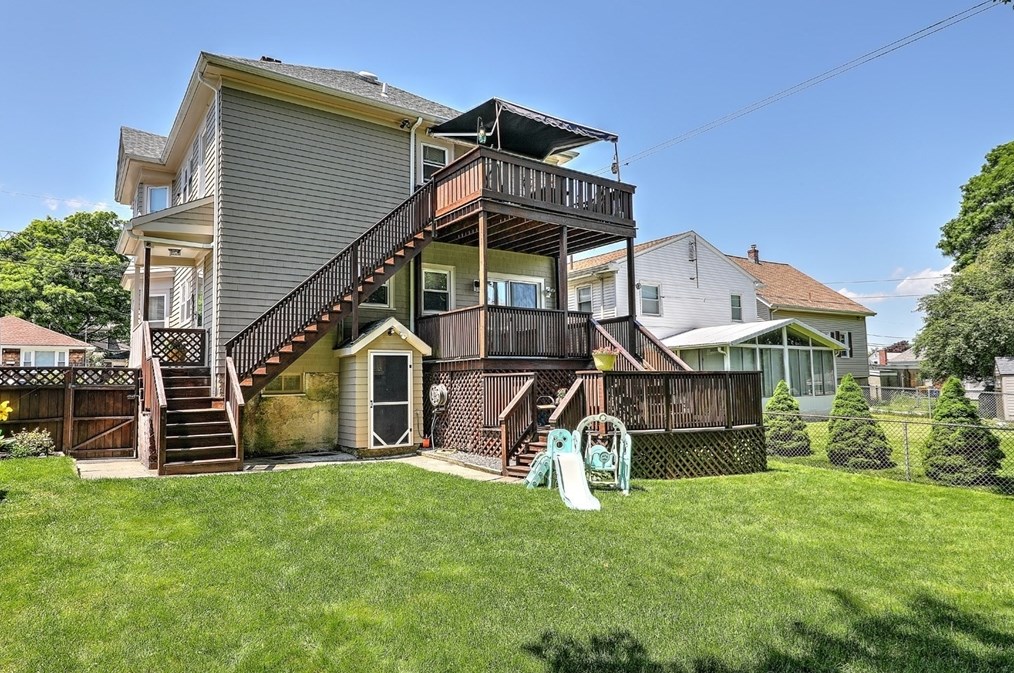 359 Stetson St, Fall River MA 02720-5545 exterior