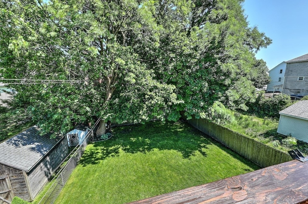 359 Stetson St, Fall River MA 02720-5545 exterior