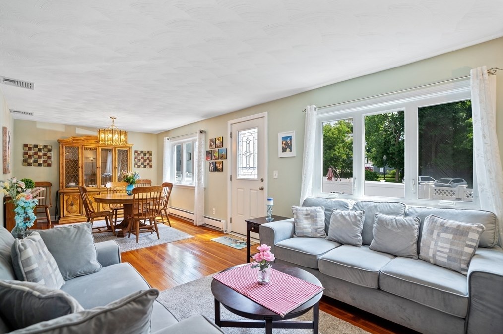 19 Belcher St, Winthrop MA 02152-3031 exterior