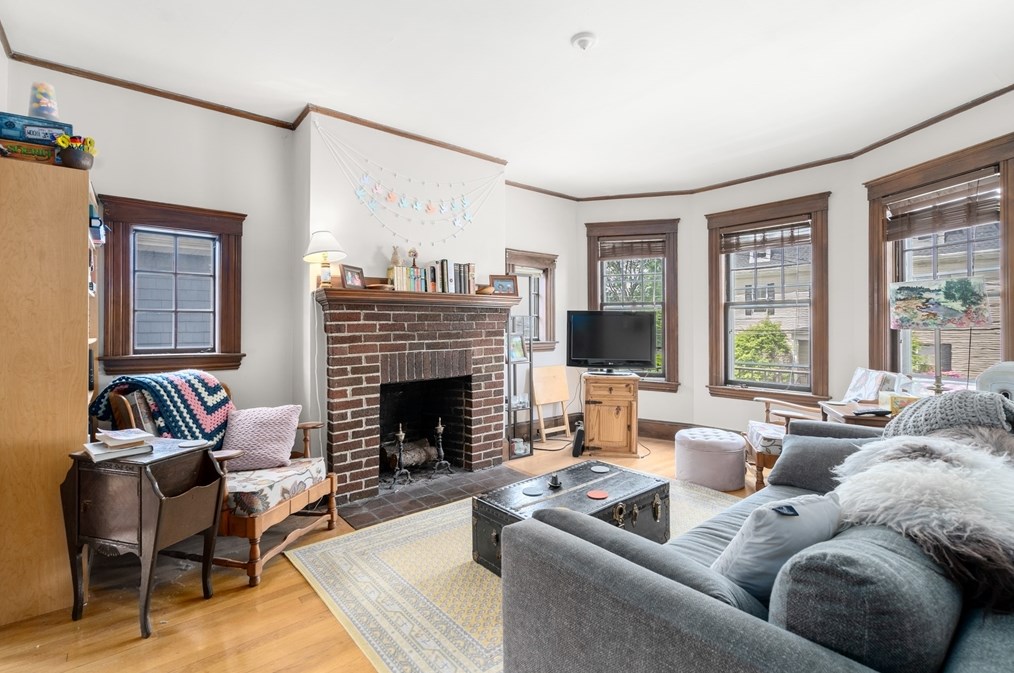 128 Jewett St, Newton MA 02458-1525 exterior