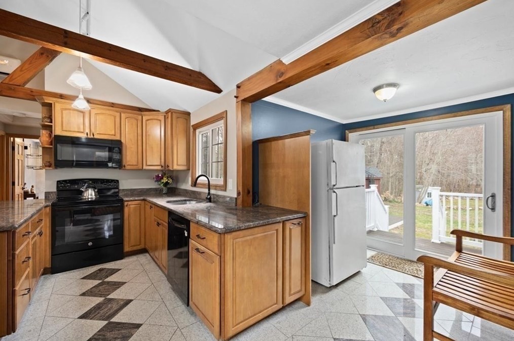 26 Jamieson St, Abington MA  02351-1022 exterior