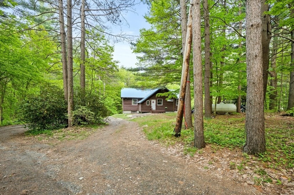 118 Leonard Rd, Shutesbury, MA 01072-9783