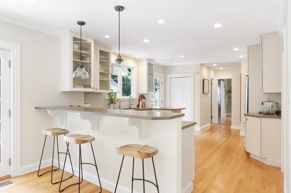 77 Walden St, Newton MA 02460-2133 exterior