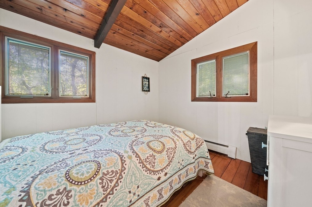 90 Menotomy Rd, Plymouth MA 02360-1415 exterior