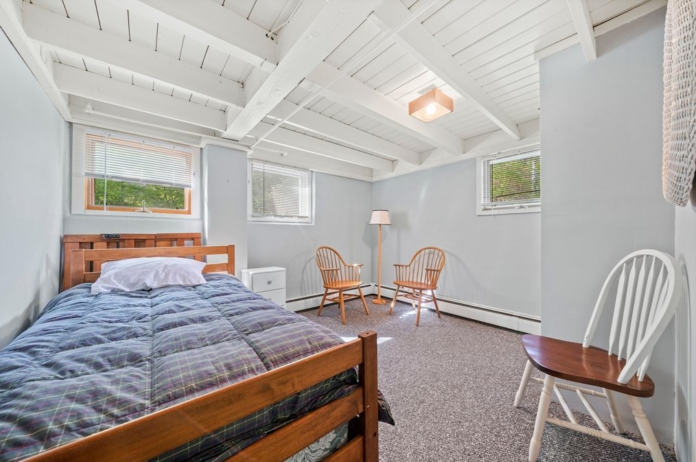 90 Menotomy Rd, Plymouth MA 02360-1415 exterior