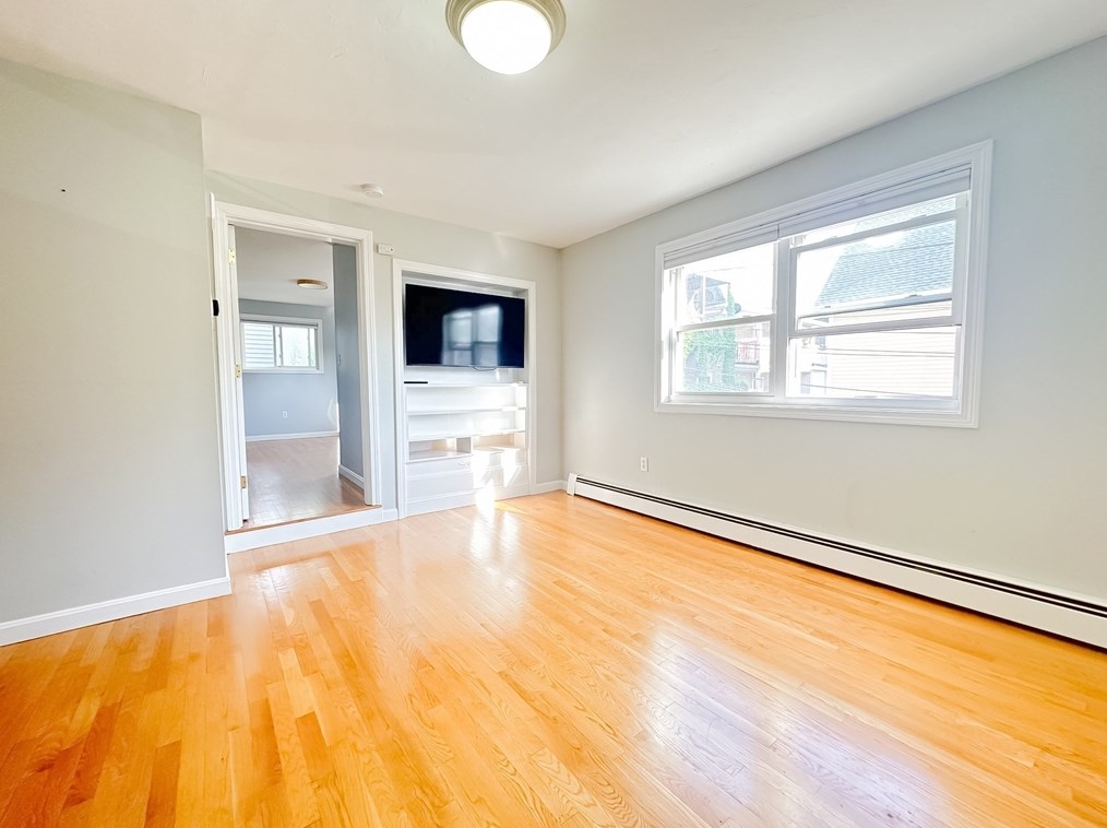 480 Medford St #3, Somerville, MA 02145