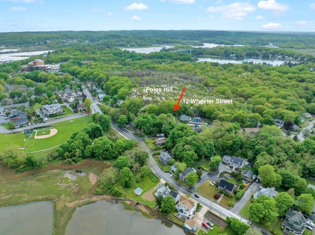 12 Wheeler St, Gloucester MA 01930-1648 exterior