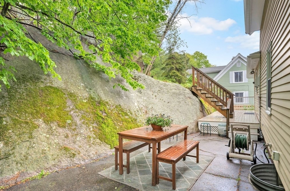 12 Wheeler St, Gloucester MA 01930-1648 exterior