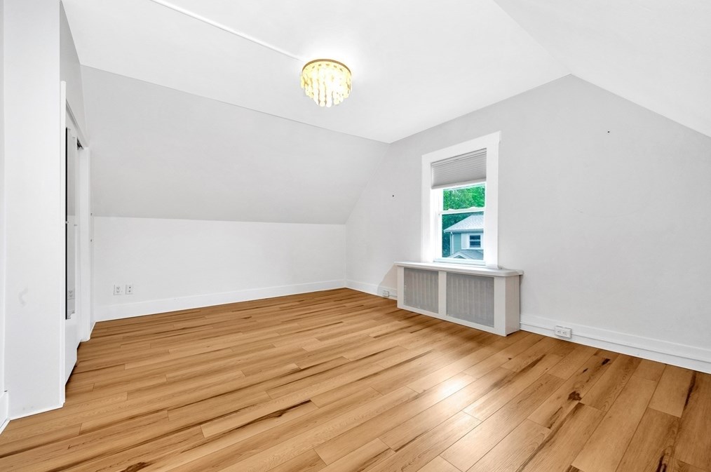 12 Wheeler St, Gloucester MA 01930-1648 exterior