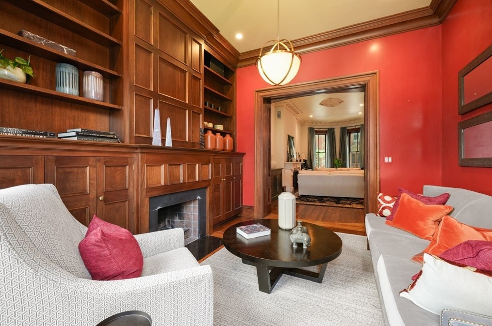 11 Wellington St, Boston MA exterior