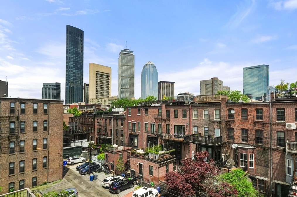 11 Wellington St, Boston MA exterior