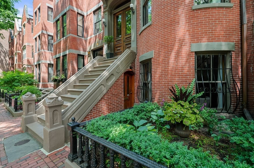 11 Wellington St, Boston MA exterior