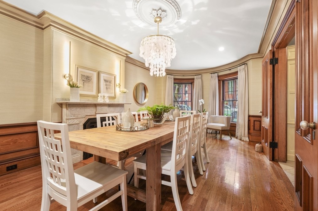 11 Wellington St, Boston MA exterior