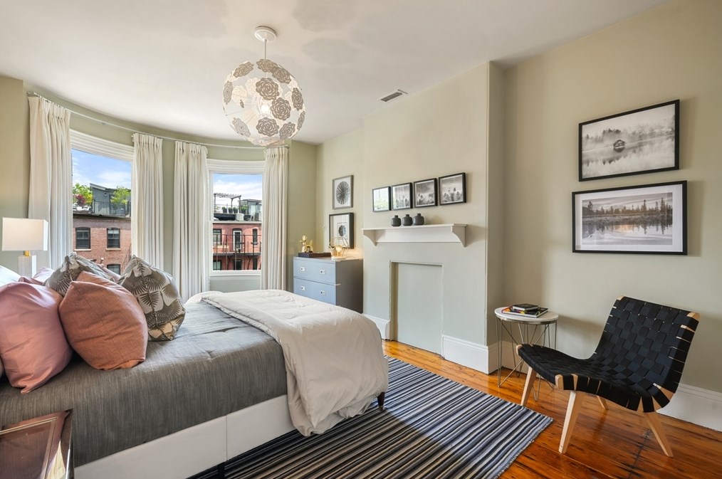 11 Wellington St, Boston MA exterior