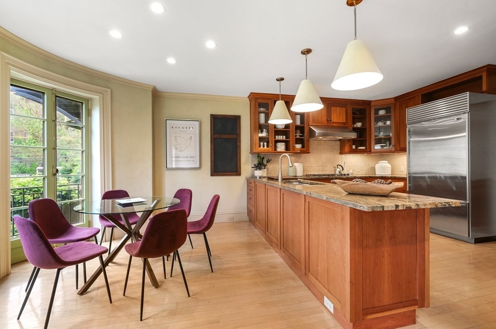 11 Wellington St, Boston MA exterior