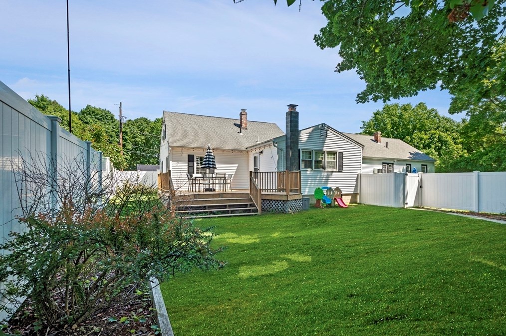 15 Fulton St, Methuen MA 01844-7011 exterior