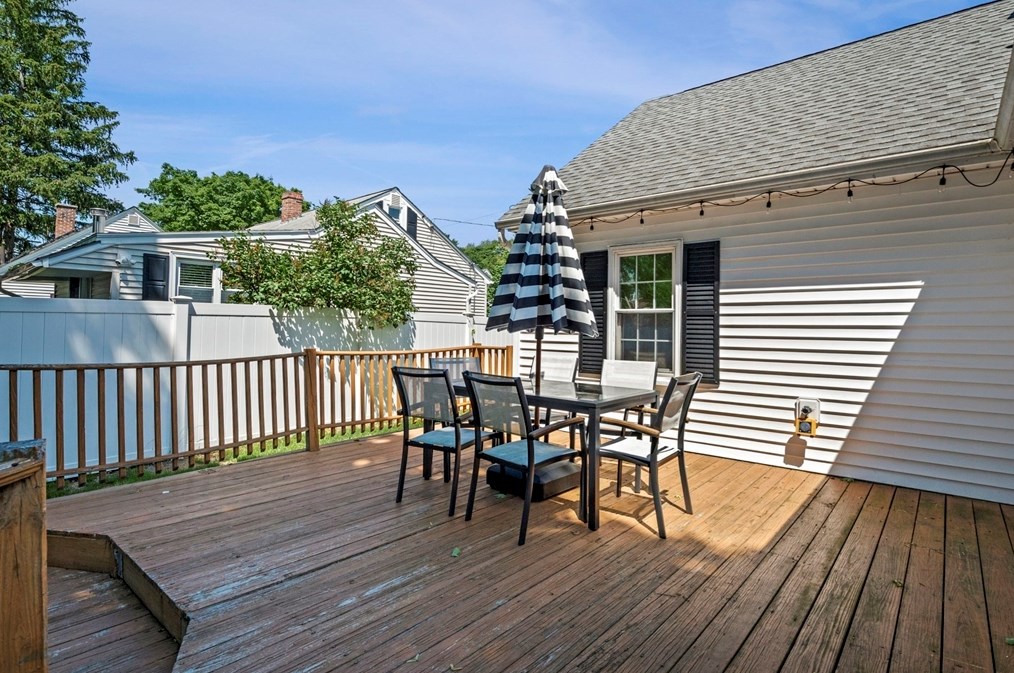 15 Fulton St, Methuen MA 01844-7011 exterior