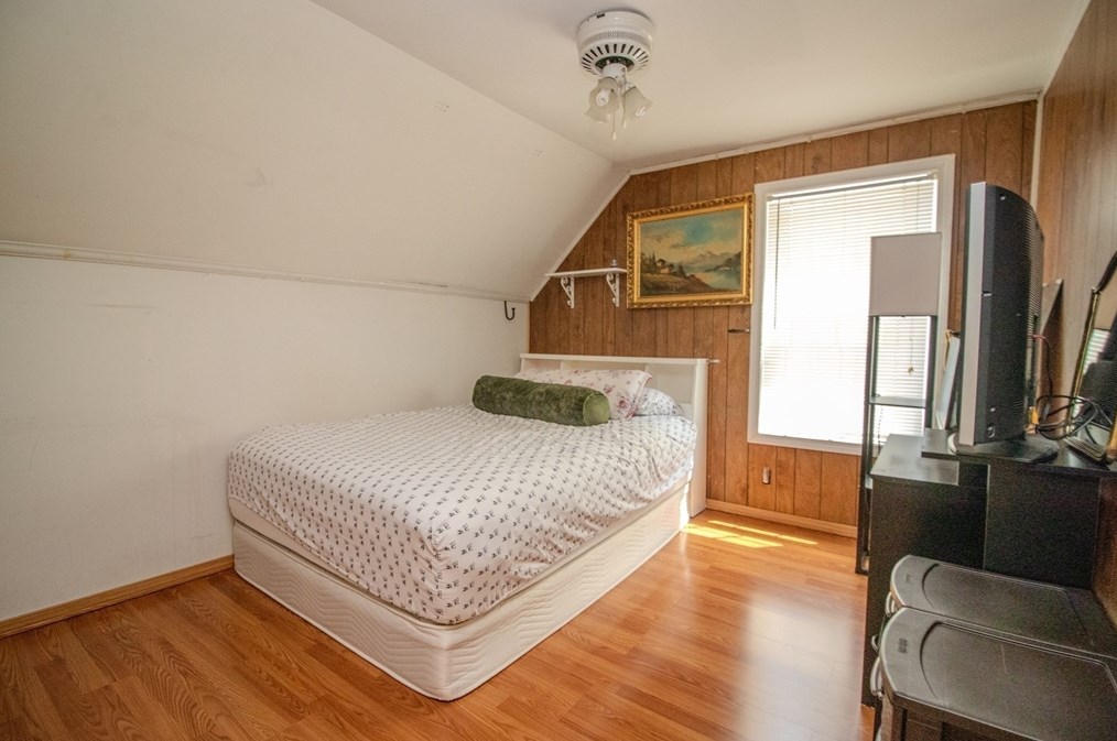 24 Blossom St, Lowell MA 01852-4543 exterior