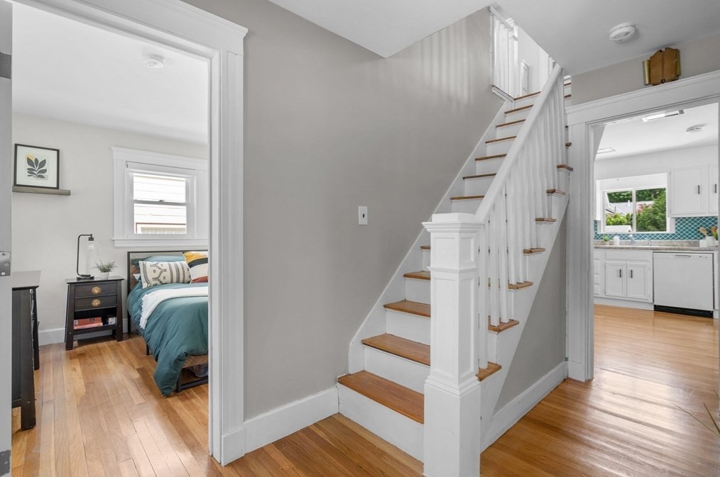 56 Menotomy Rd, Arlington MA  02476-6112 exterior