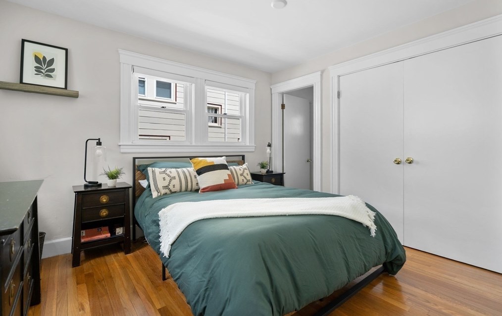 56 Menotomy Rd, Arlington MA  02476-6112 exterior