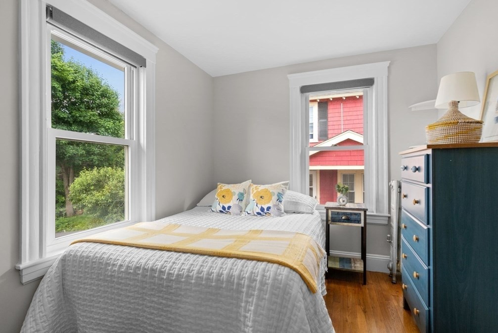 56 Menotomy Rd, Arlington MA  02476-6112 exterior