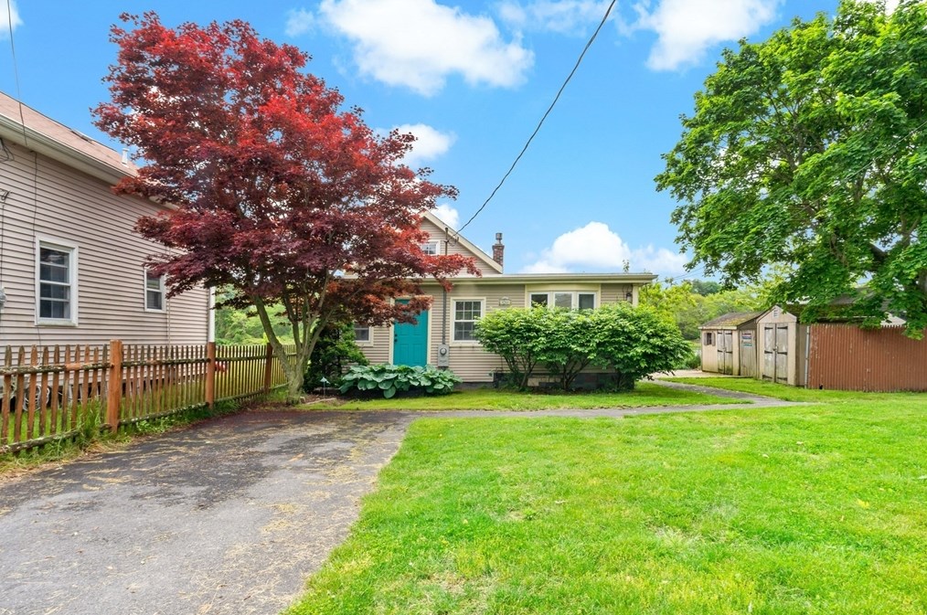 76 Mildred Ave, Swansea, MA 02777