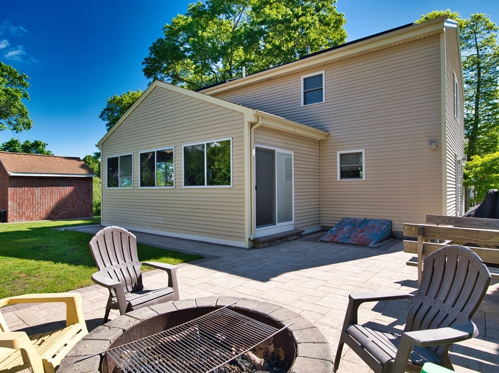 509 Hawes St, New Bedford MA 02745-1401 exterior