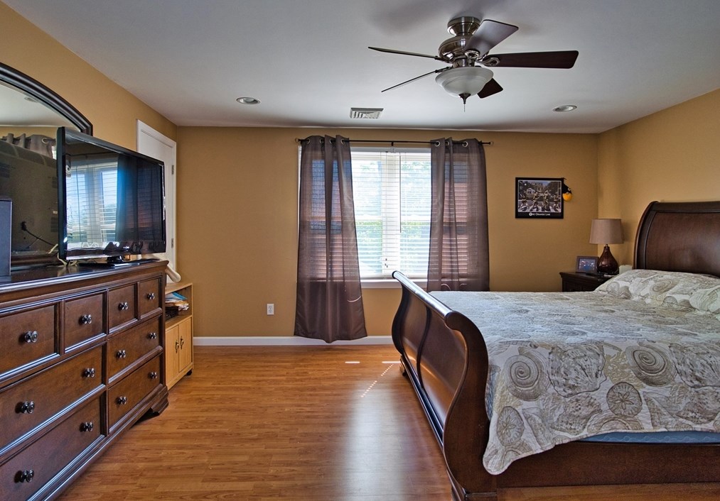 509 Hawes St, New Bedford MA 02745-1401 exterior