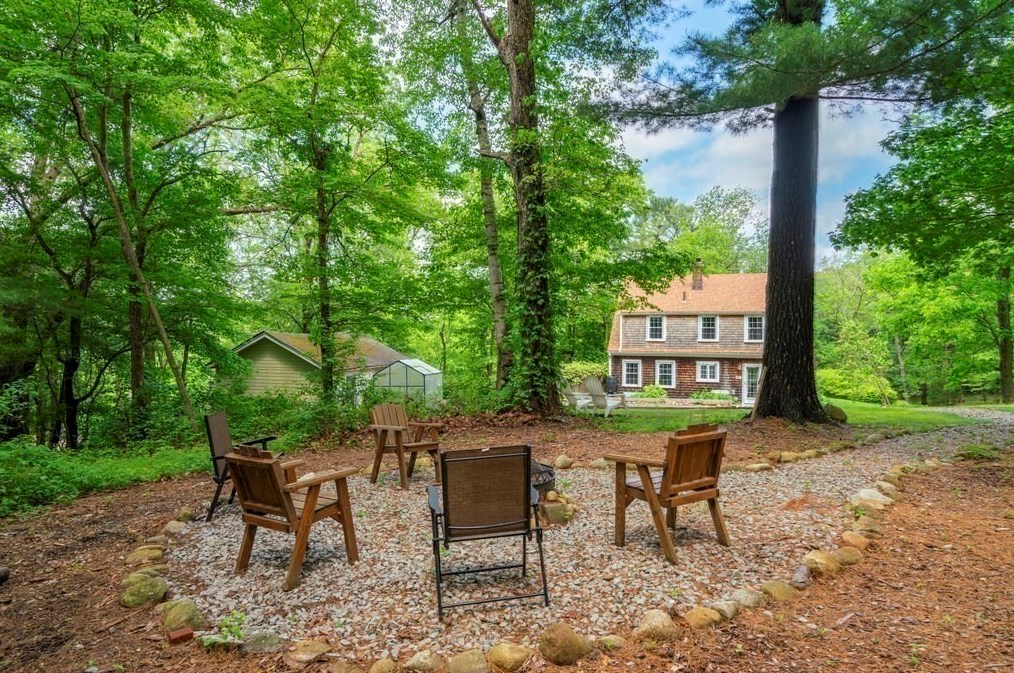 31 Wildwood Rd, Marshfield MA 02050-1734 exterior