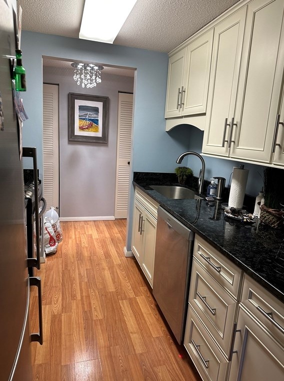 220 Bedford St #19,b-7, East Bridgewater, MA 02324