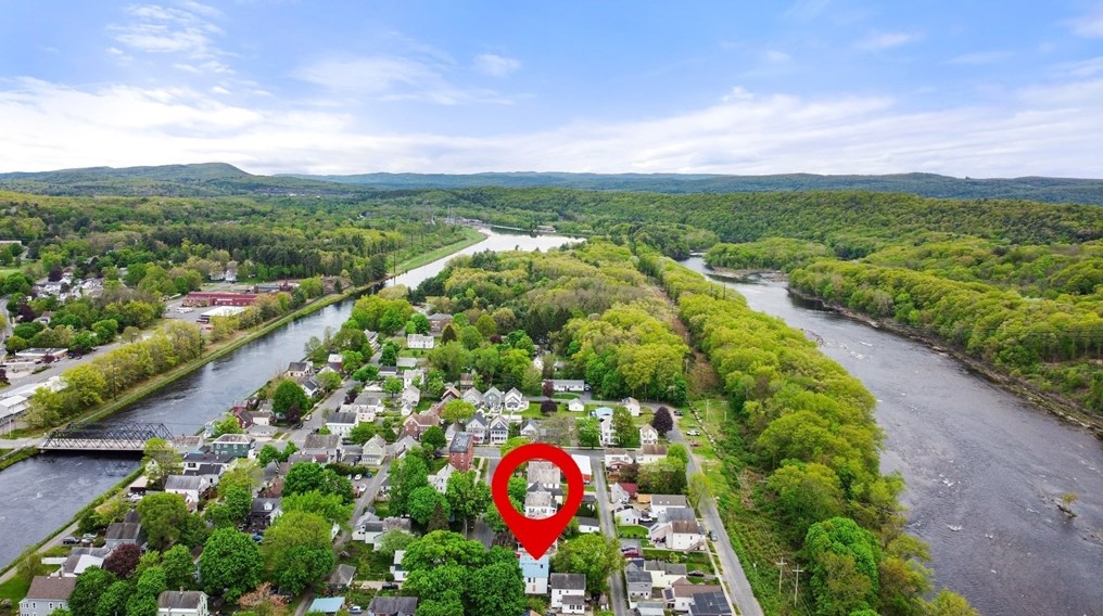 10-12 H St, Turners Falls, MA 01376