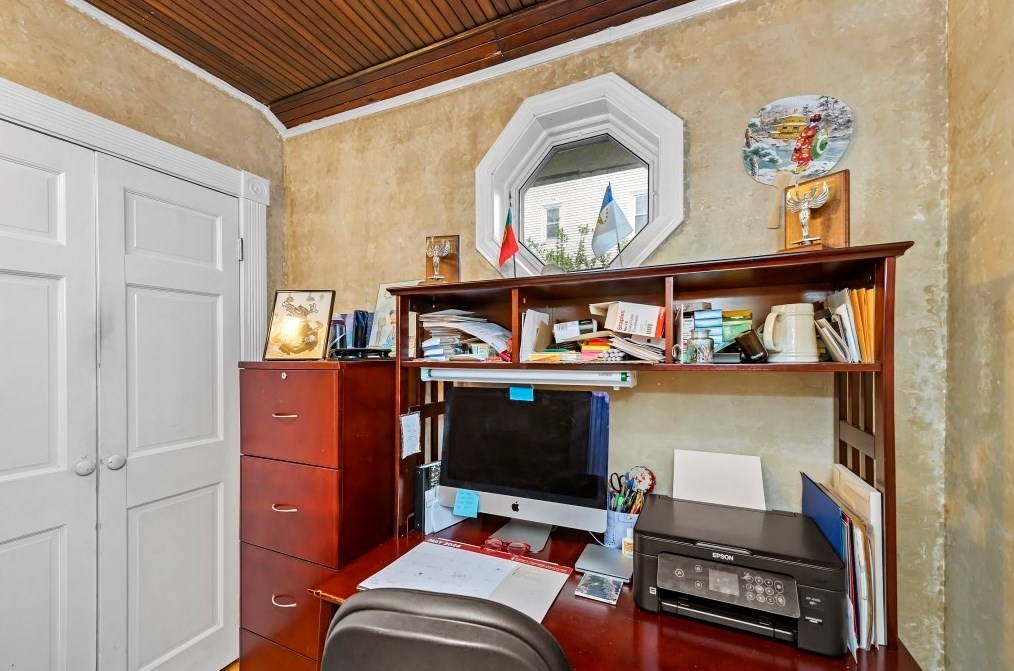 11 Winthrop St, Malden MA 02148-7816 exterior