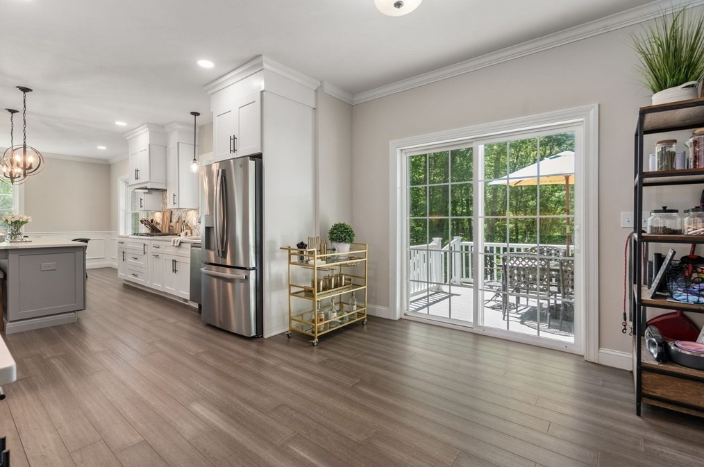 275 Chestnut St, Hudson MA 01749-3237 exterior