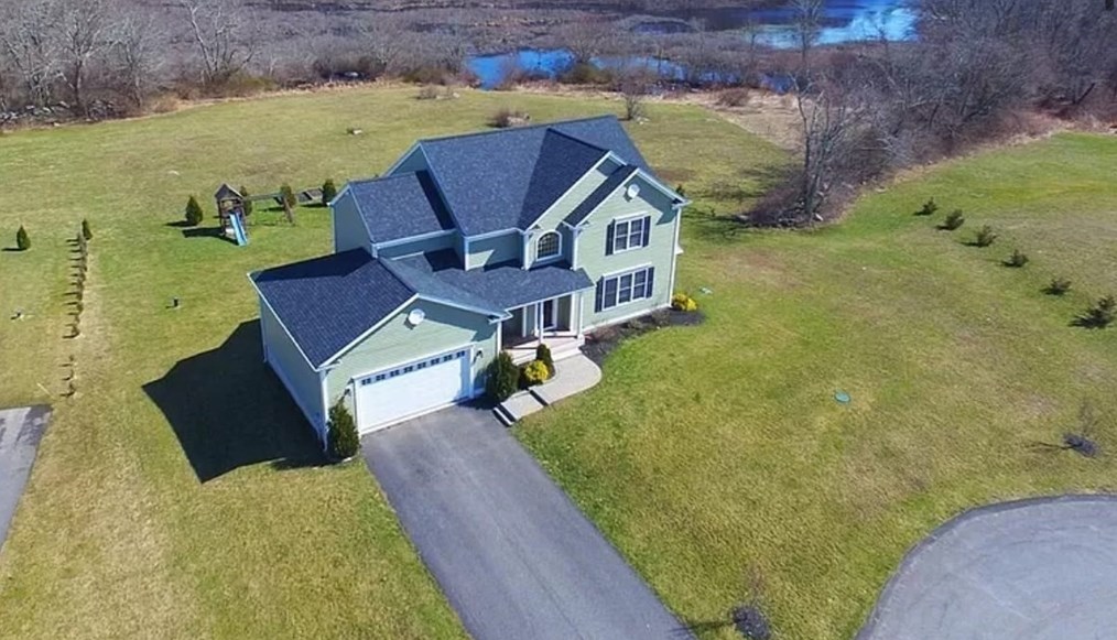 7 Morgans Way, Swansea, MA 02777 exterior