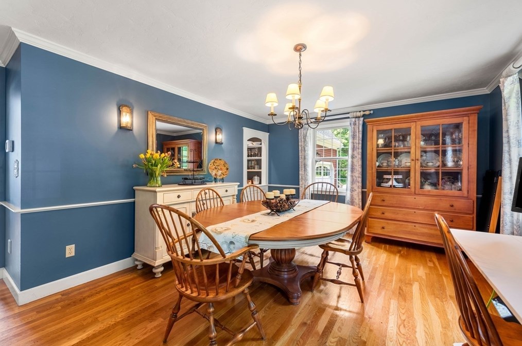 715 Marshall St, Holliston MA 01746-1438 exterior