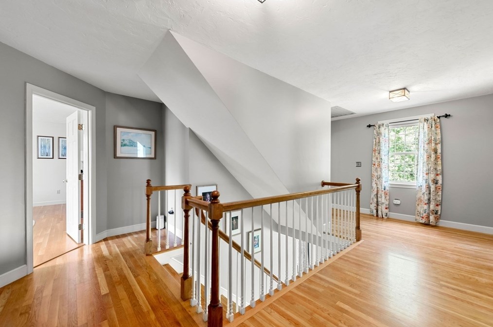 715 Marshall St, Holliston MA 01746-1438 exterior