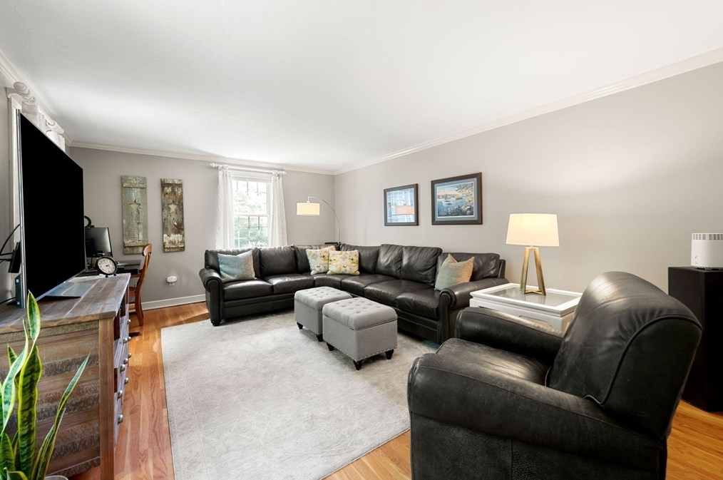 715 Marshall St, Holliston MA 01746-1438 exterior