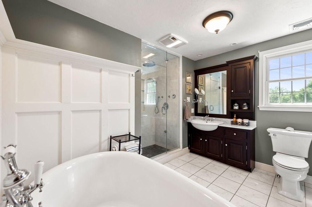 715 Marshall St, Holliston MA 01746-1438 exterior