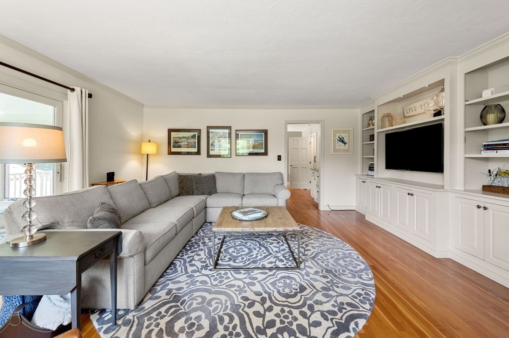 715 Marshall St, Holliston MA 01746-1438 exterior