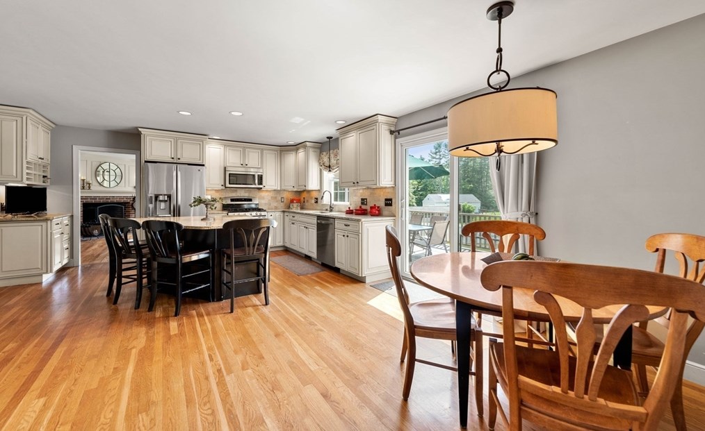 715 Marshall St, Holliston MA 01746-1438 exterior