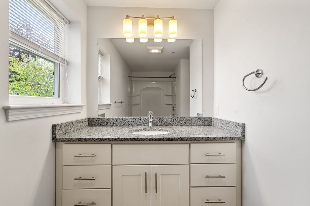 8 Dustin St, Boston MA 02135-2854 exterior